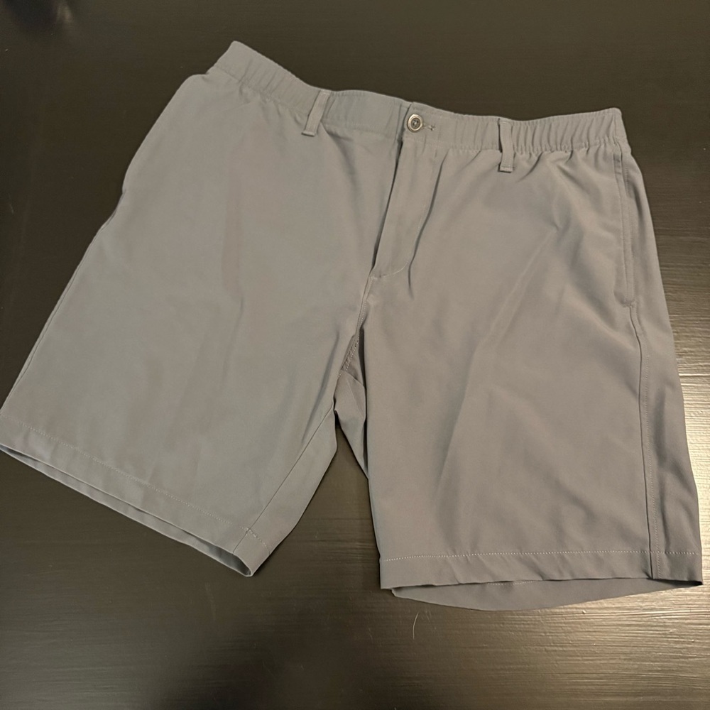 Men's Gray‎ Shorts under Armour size 40